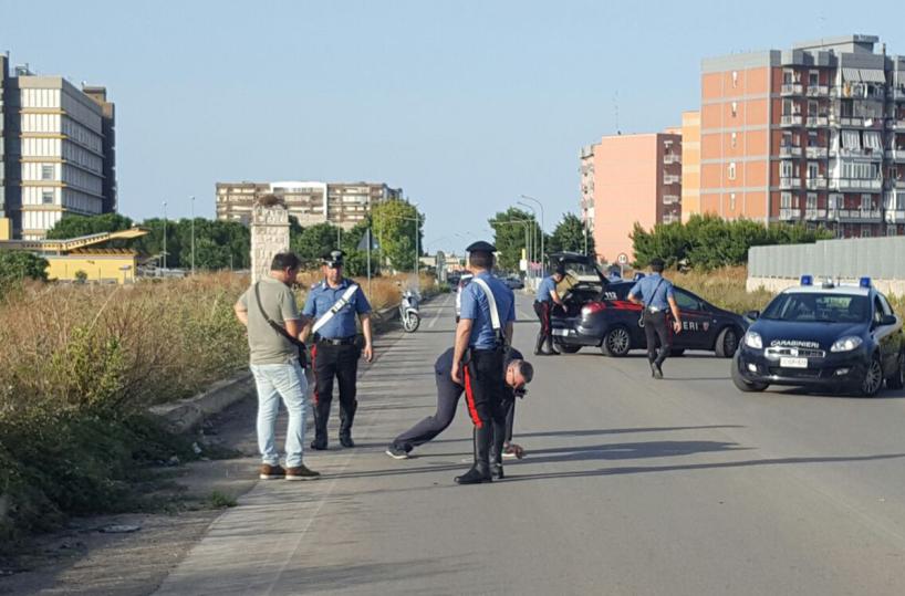 Bari, sparatoria al San Paoloferito uno del clan Strisciuglio