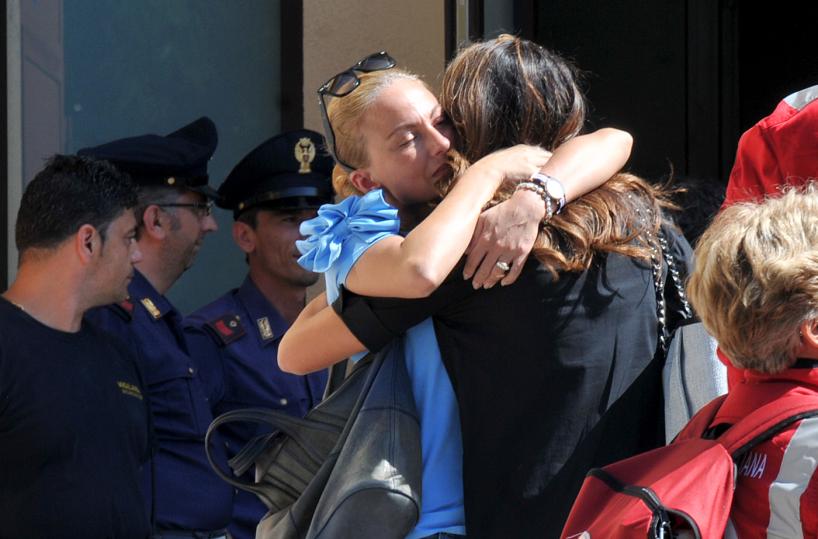 il dolore dei parenti delle vittime