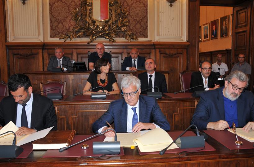 Firmato accordo di programma sull'area della ex Fibronit sorgerà il «Parco della vita» 