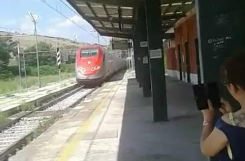 Frecciarossa a stazione Grassano