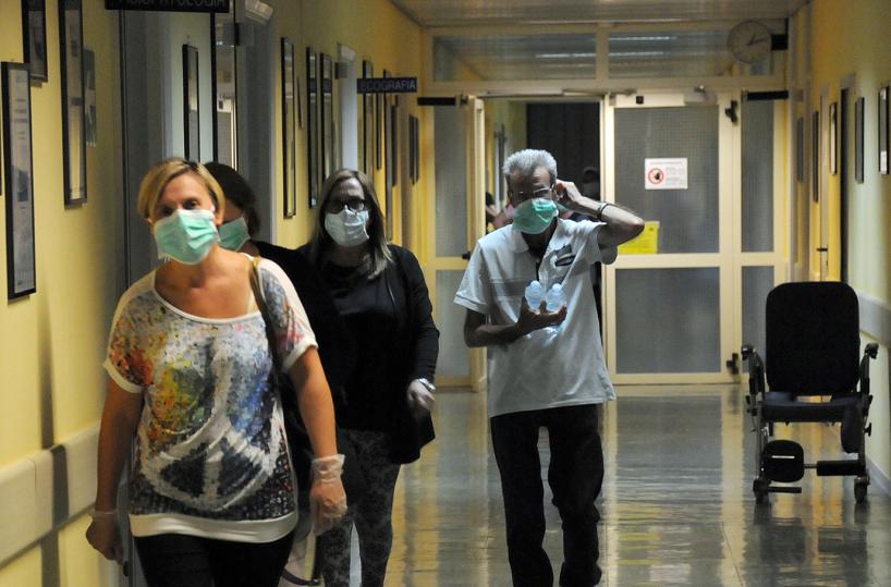 Bari, virus in corsiapaura al San Paolo