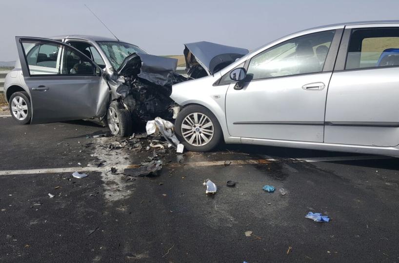 Scontro vicino a Irsinamuore donna, 3 feriti