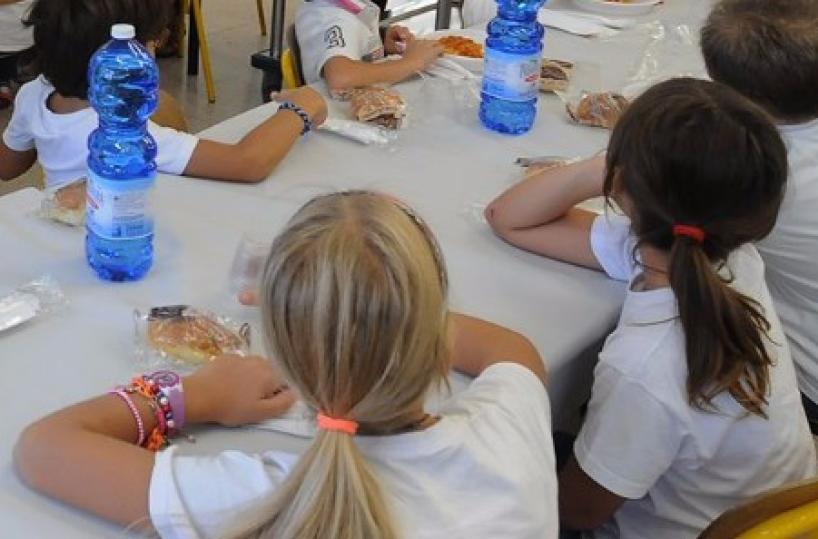 Trani, in arrivo la garasulla refezione scolastica