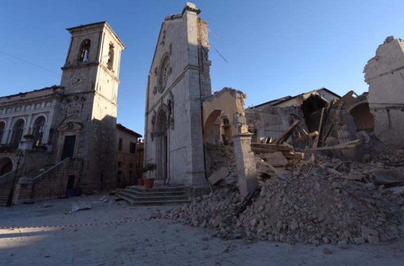 La chiesa di San Francesco a Norcia prima e dopo il terremoto