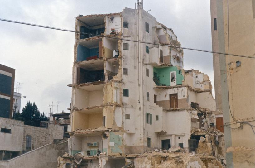 crollo palazzo Castellaneta