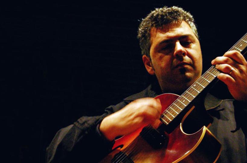 Guido Di Leone alla chitarra