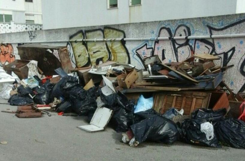 emergenza rifiuti a Brindisi