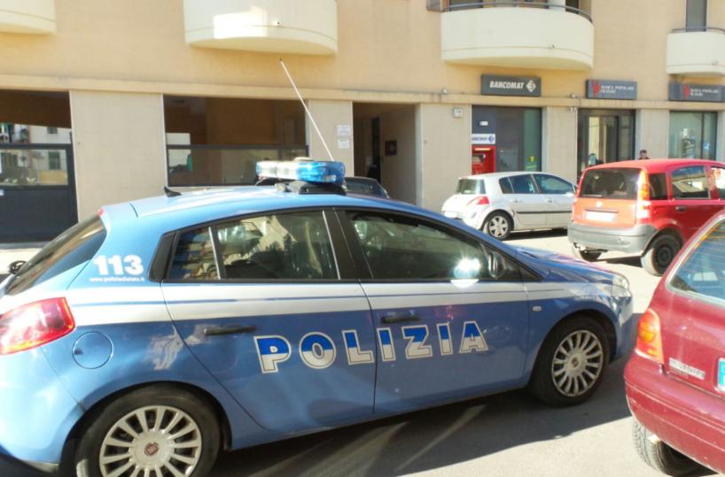 Brindisi, assalto a portavalorivia con la valigetta con i soldi