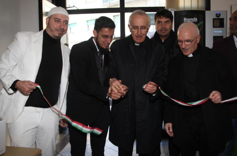 Diocesi Lecce finanzia negozio a musulmano