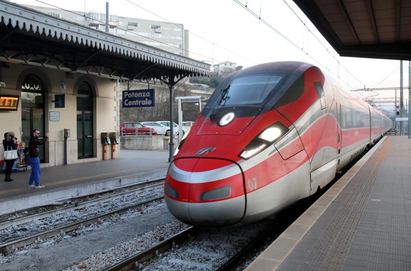 Metaponto, il Frecciarossa dà forfait: rabbia e disagi