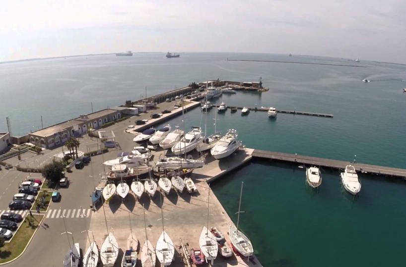 molo sant'Eligio a Taranto