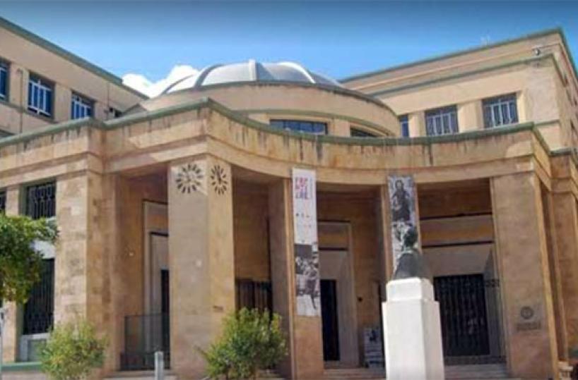 Palazzo ex Poste, piazza Cesare Battisti 1 Bari