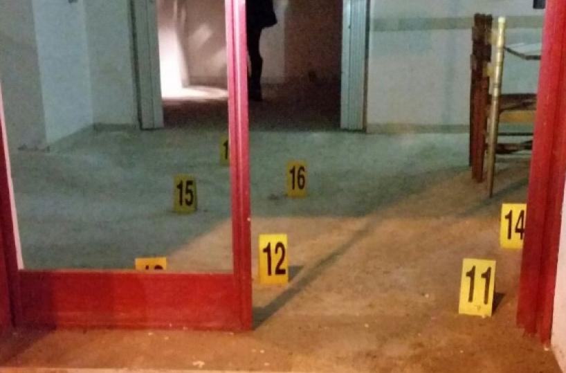 Bari, raffiche di mitracontro macelleria a Libertà