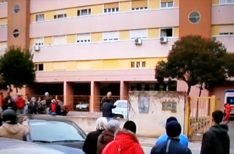 Bari, accoltella per rapinadue anziane: fermato 14enne
