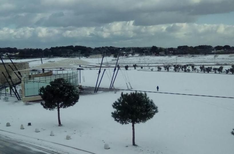 Lecce, strade bloccate e tornaa nevicare. Prefetto convoca Ccs