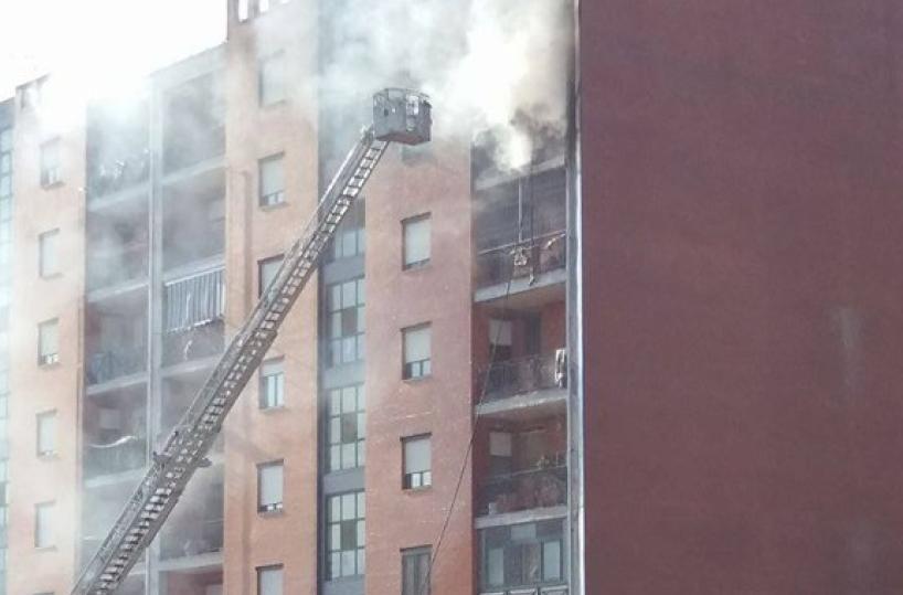 S. Severo, fiamme in palazzina42enne muore carbonizzato