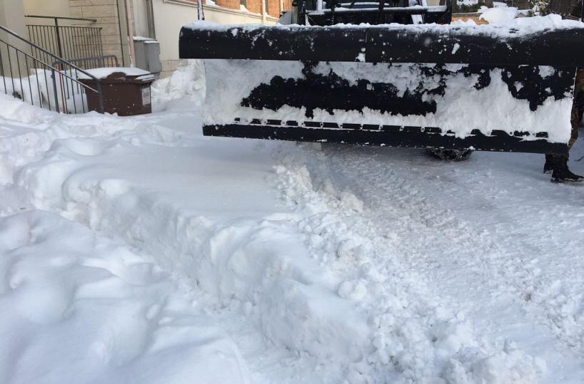 La Puglia ancora stretta nella morsa del gelo nevicata nella notte, disagi per il ghiaccio