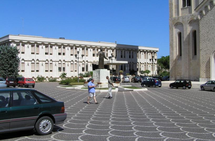Casa Divina Provvidenza, slittal'intesa. Si andrà a referendum