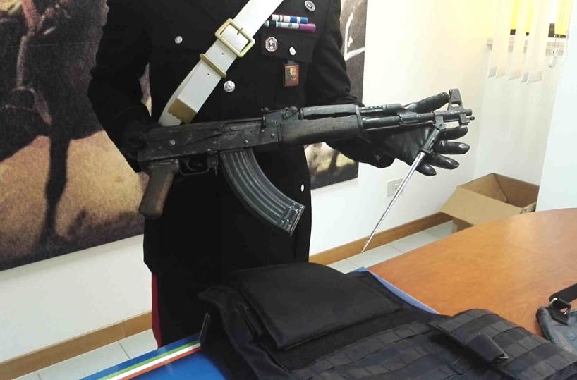 operazione carabinieri contro clan Strisciuglio