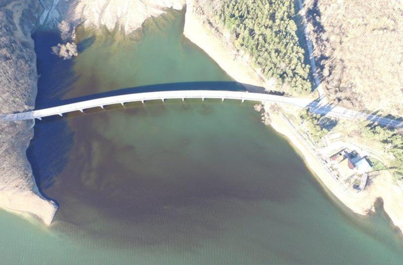 lago Pertusillo