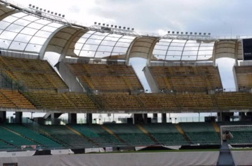 Stadio San Nicola ai privati ma con lo sponsor nel nome