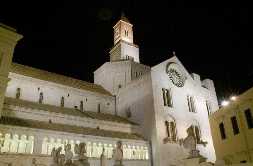 cattedrale San Sabino a Bari esterno