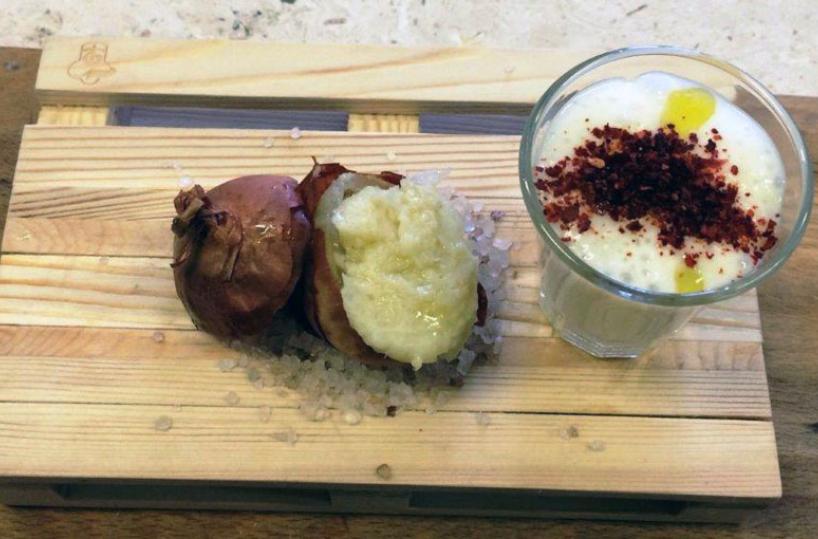 Cappuccino di baccalà e cipolla farcita - Ricetta dello chef Stefano D'Onghia