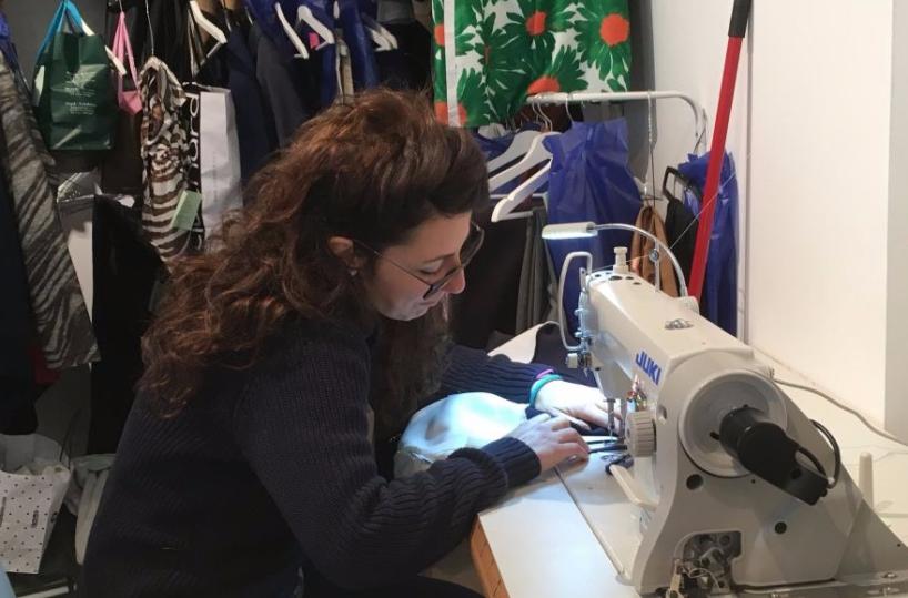 Delia, la sarta lucanache «resuscita» i vestiti tirolesi