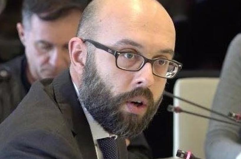 Bari, muore a 38 anni Fumarulol'uomo di Emiliano per mafia e migranti