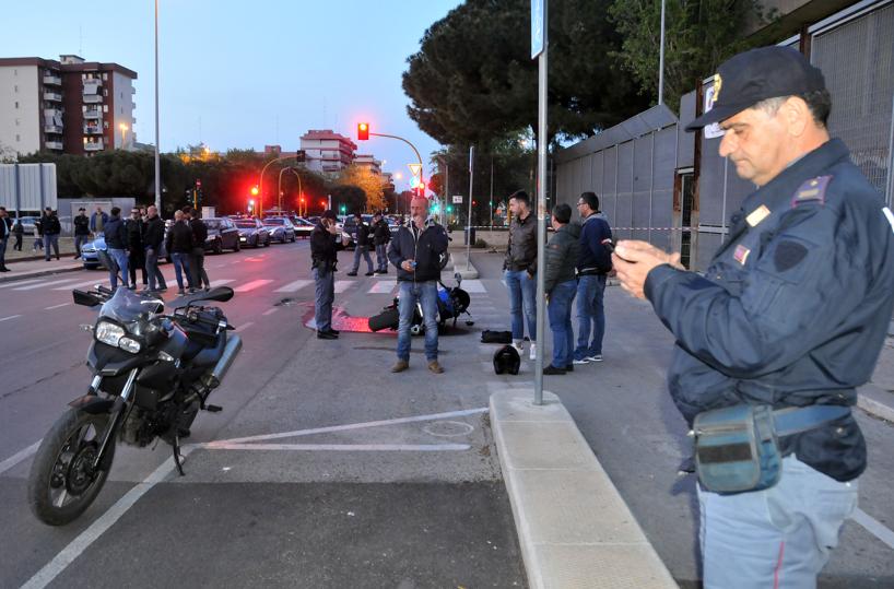 Omicidio a Bari, trovata l'autokiller hanno usato mitra e pistola