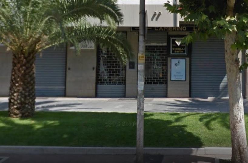 Gioiellerie reagisce a rapinasalva i gioielli, in fuga i banditi