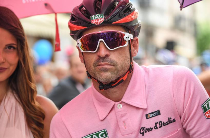 Giro, ad Alberobello vince Ewan Jungels conserva la maglia rosa