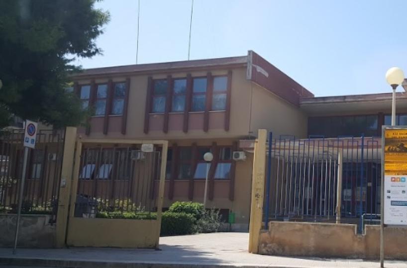 Trani, vandali devastanoscuola e rubano computer
