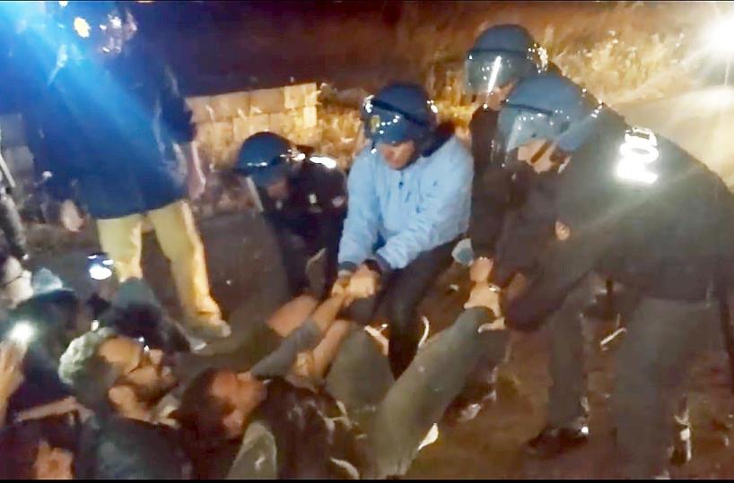 Tap, nuovo blitz nella notteinterviene Polizia, via gli ulivi