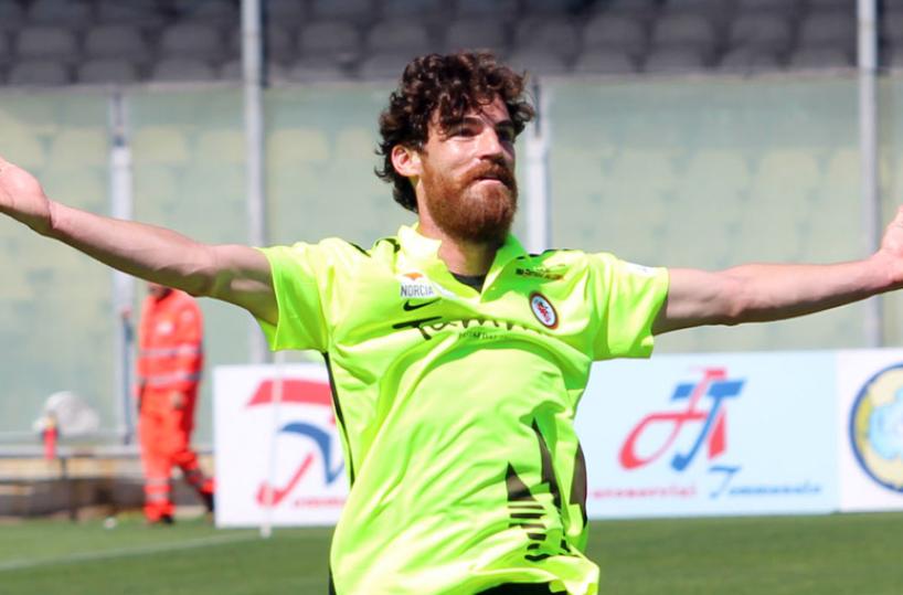 Luca Martinelli dopo il gol segnato al Melfi