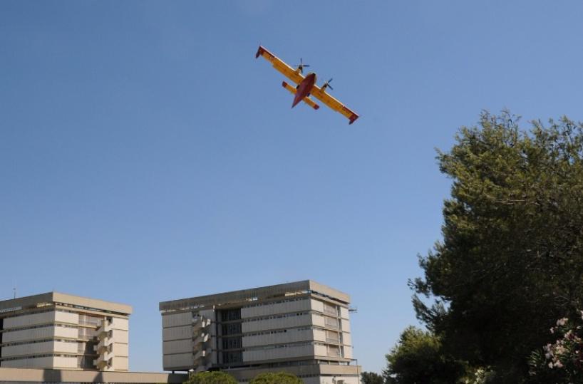 canadair su ospedale di Gallipoli