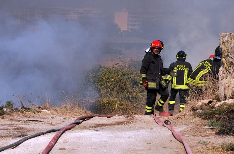 Incendiò il bosco per sperarenell'assunzione: denunciato
