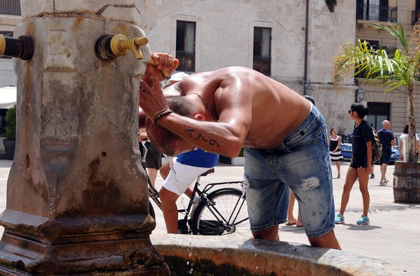 Domenica di afa a Bari, ecco il piano per l'emergenza caldo del Comune