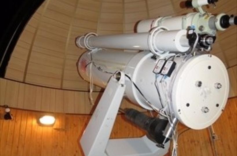 telescopio astronomico