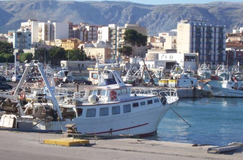 peschereccio a manfredonia