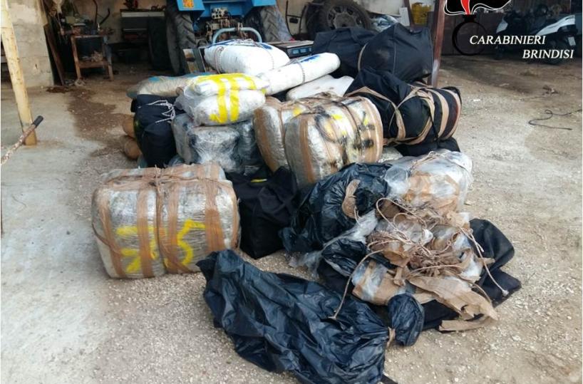 Brindisi, sequestrati 525 chilidi marijuana: due arresti