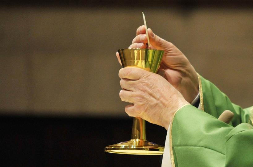 Cerignola, furto sacrilegorubate le ostie consacrate
