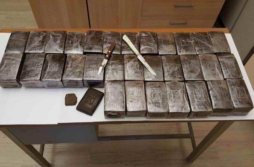 Lucera, 156 panetti di hashishfinisce in cella un incensurato