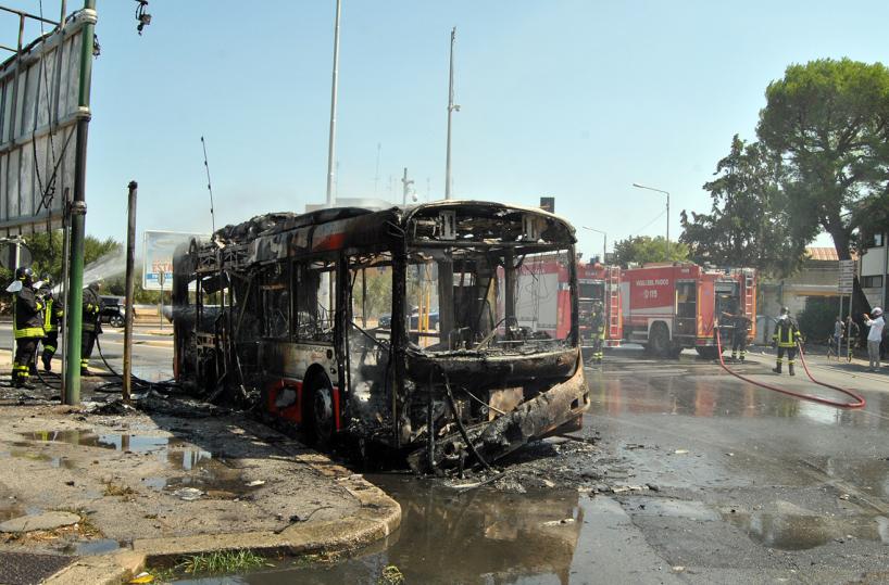 autobus a fuoco