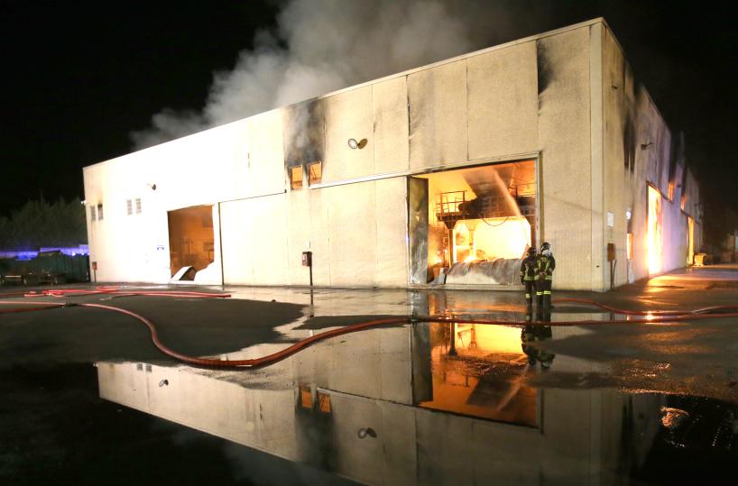 Incendio distrugge capannone  a Tito Scalo
