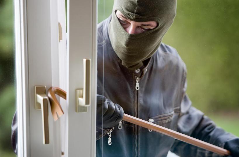 Molfetta, contro i ladrivigilanza «autogestita»