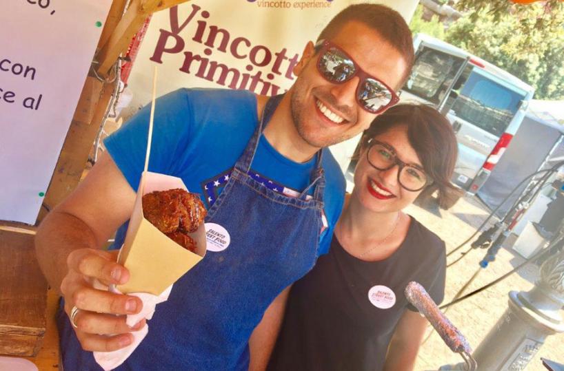 CIBO DI STRADA - A destra Elena Venneri, presidente Comunità