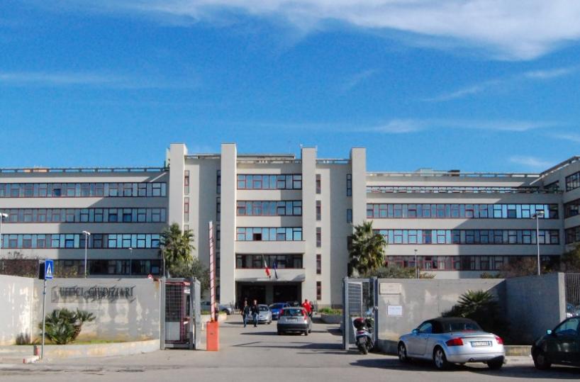 palazzo di giustizia Bari