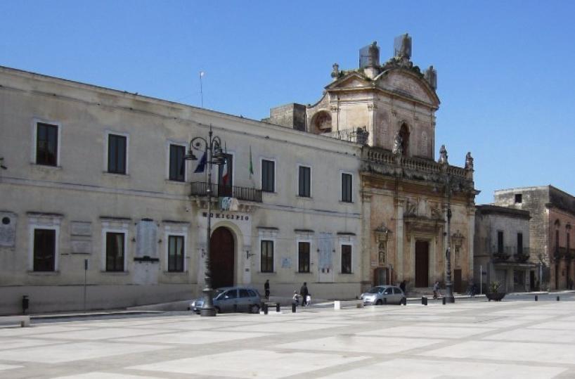 Si dimettono 13 consigliericommissariatoComune di Manduria