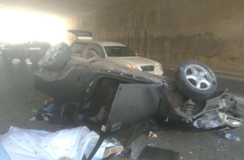 Auto esce fuori stradamuore giovane uomo